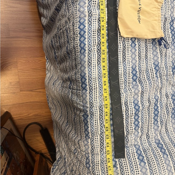 Louis Vuitton Monogram Belt - Black - Picture 5 of 6